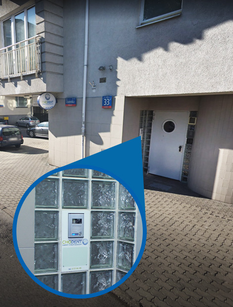 Wejście do gabinetu stomatologicznego CHODENT, domofon